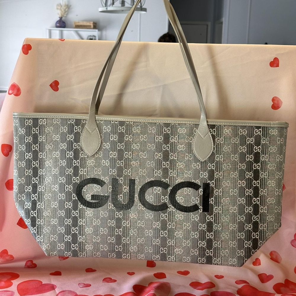 ♡♡♡ X Large Gray and Black Tote